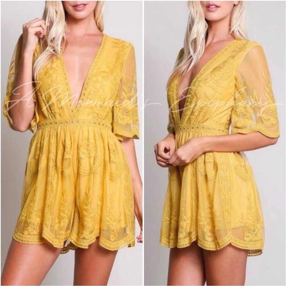 Wild Honey | Lace Embroidered Deep V Romper - Picture 2 of 3